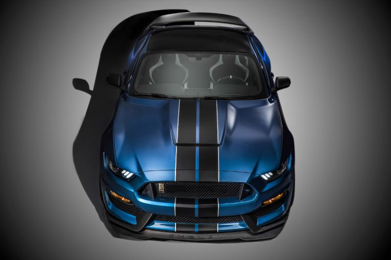 Ford_Mustang_Shelby_GT_2